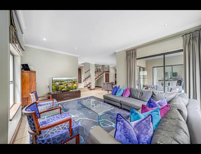 3 BEDROOM HOUSE FOR SALE IN SANDOWN